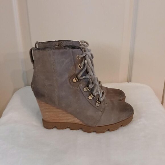 SOREL Joan Uptown Lace-Up/Zip Waterproof Leather Wedge Boot US 8 Khaki II - Picture 1 of 8